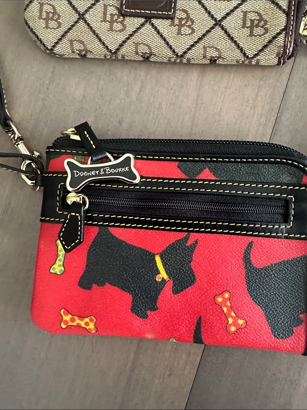 Bundle Dooney & Bourke 2 wristlets & 1 Kisslock pouch - Picture 6 of 12